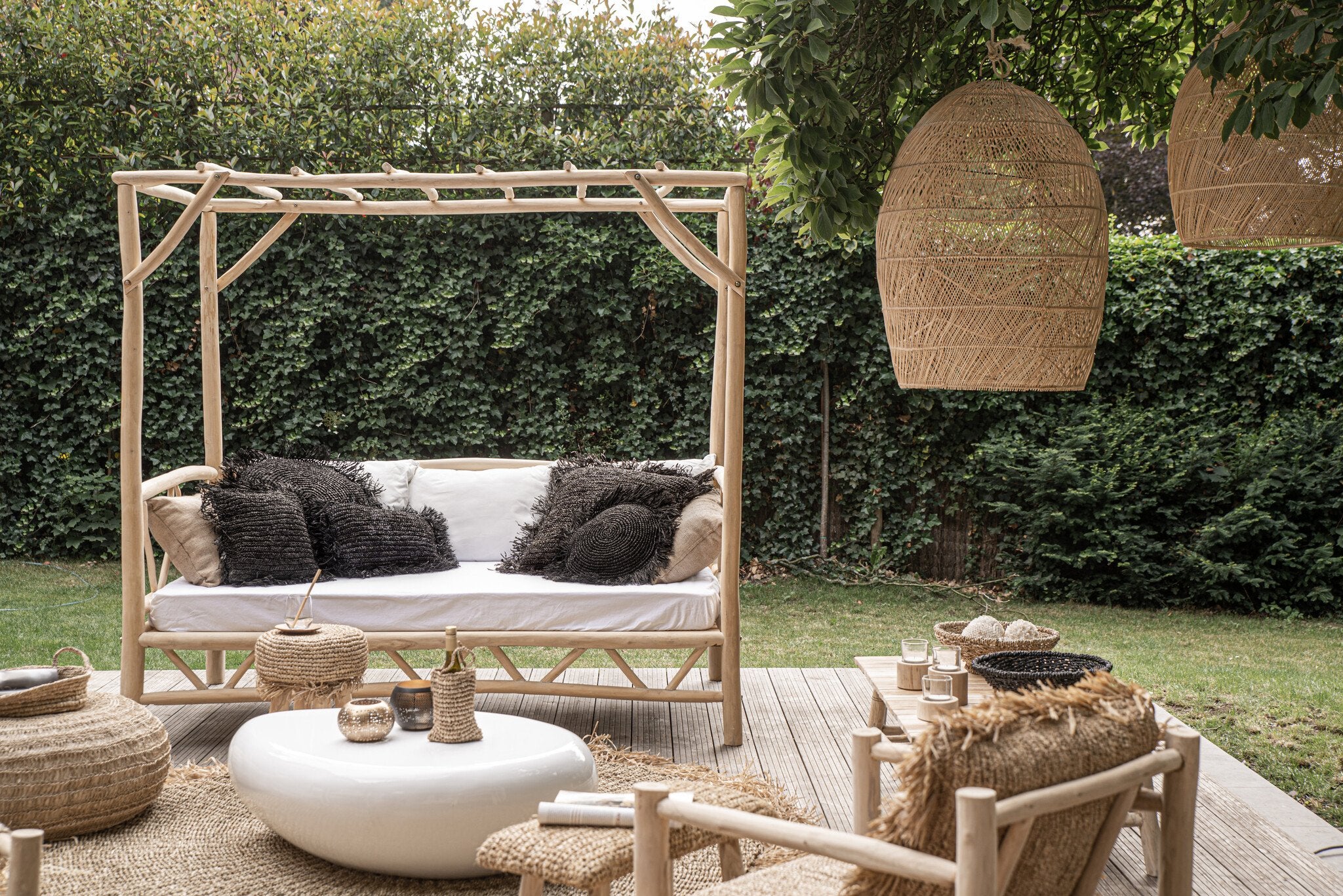 The Raffia Cushion Cover Round - Black - 60x60