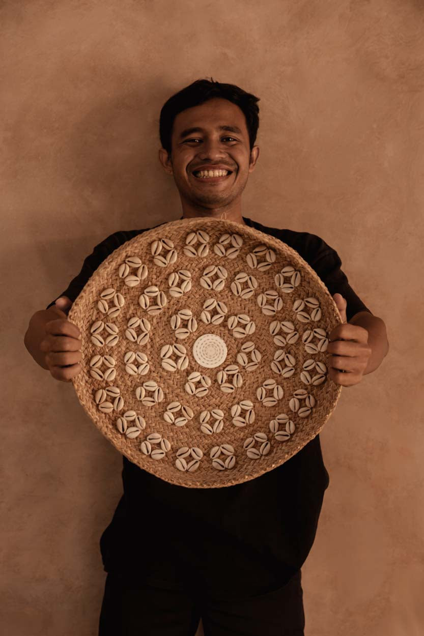 The Caribe Shell Plate - Natural White - M