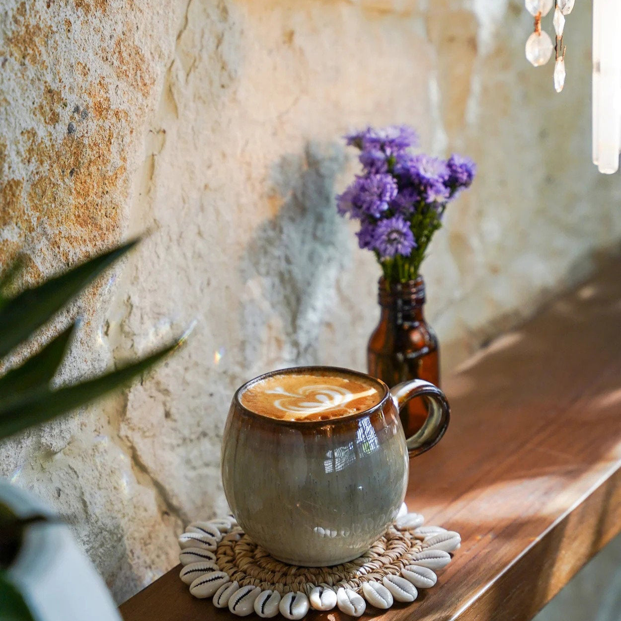 The Raffia Shell Coaster - Natural
