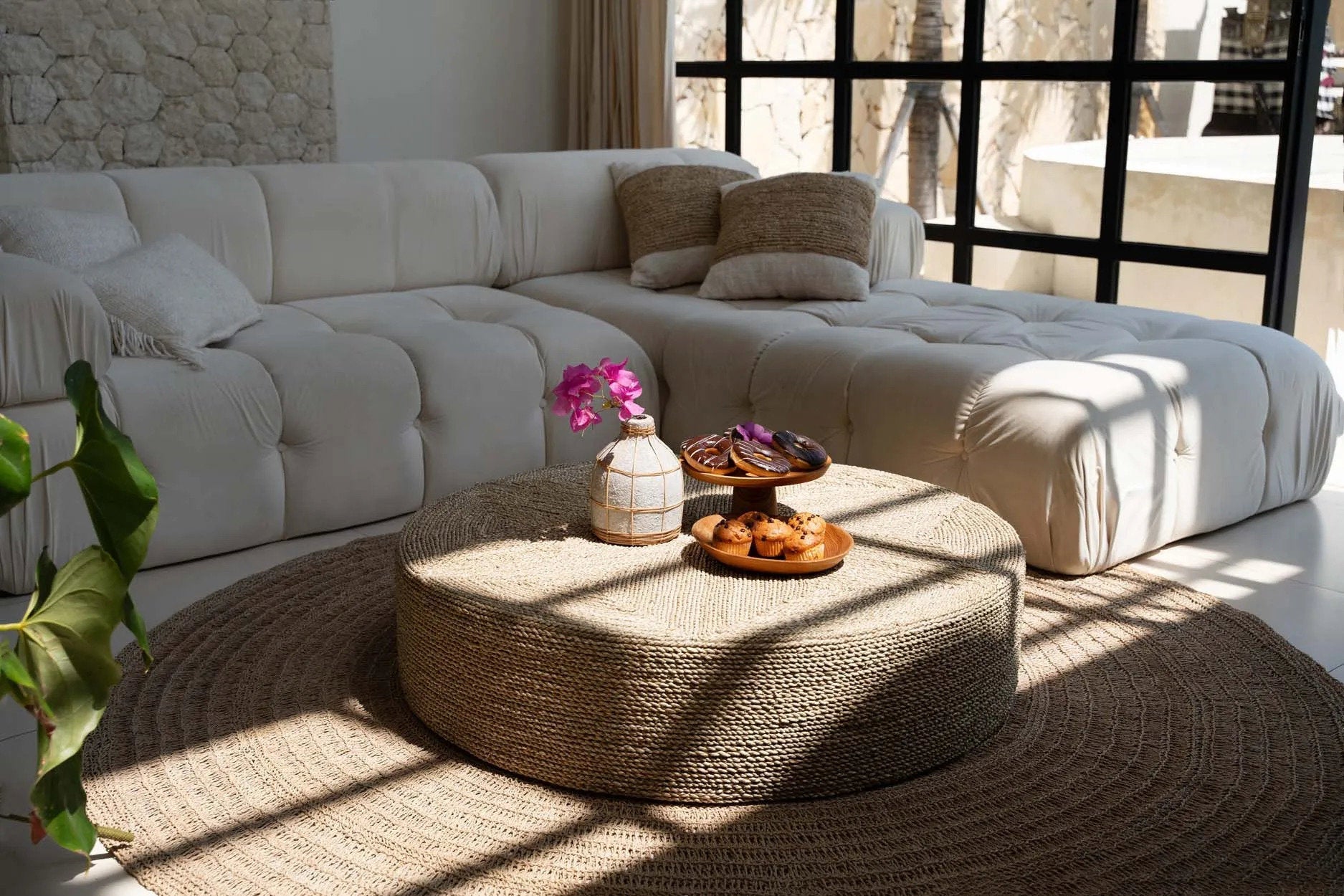 The Teak Root Cake Dish - L