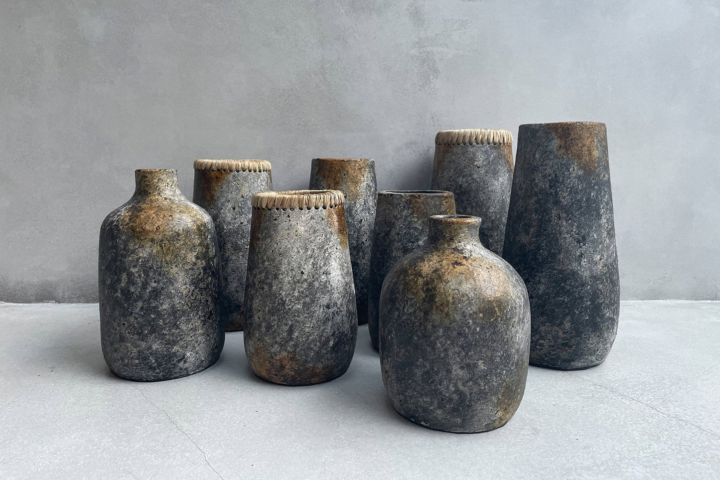 The Spooky Vase - Antique Gray - M